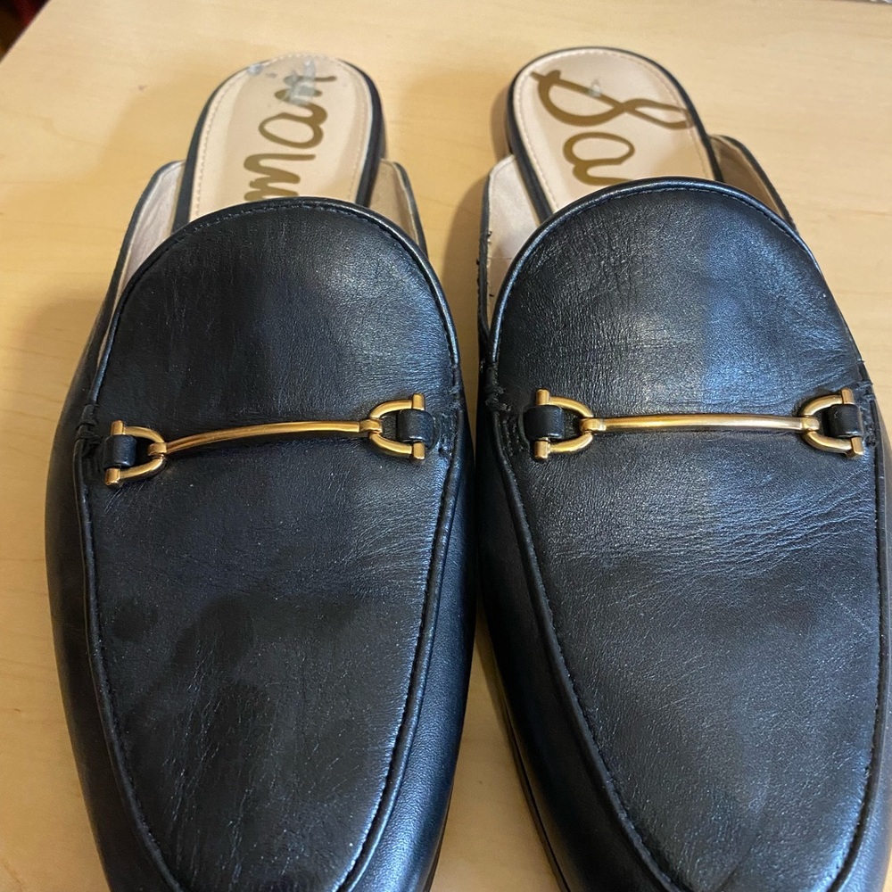 Black slides ( closed t0e)